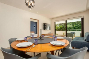 Ochoa 209 Luxury Condo Private Beach Club